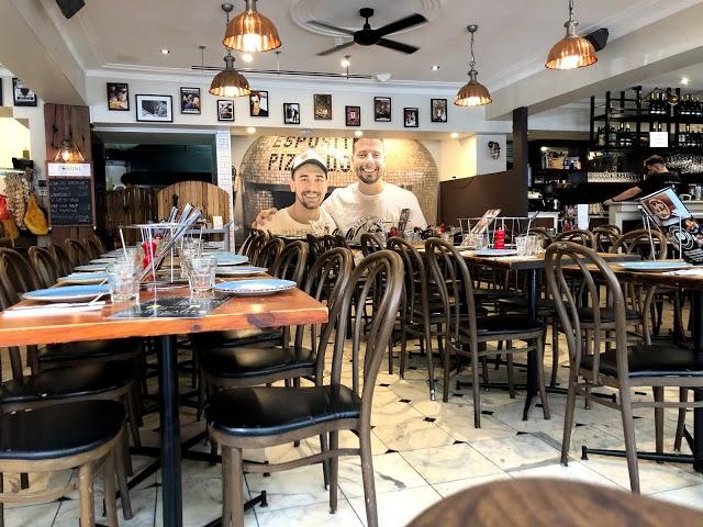 Via Napoli Pizzeria