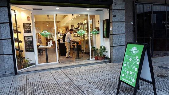 Comer en Compañia