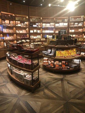 Montecristo Lounge