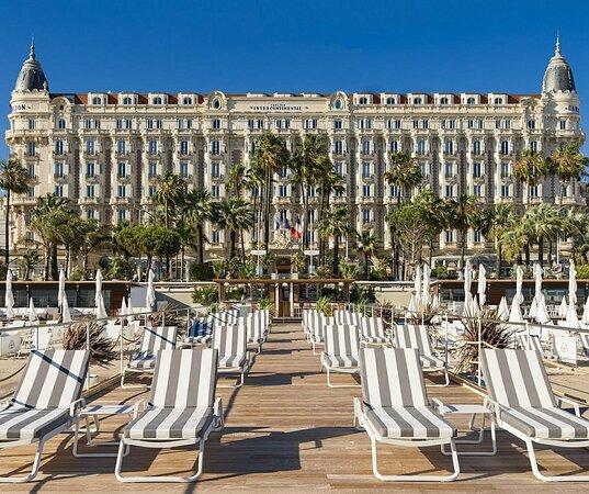 Carlton Beach Club