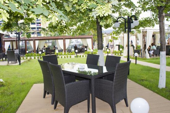 Palace Hotel & Restaurant